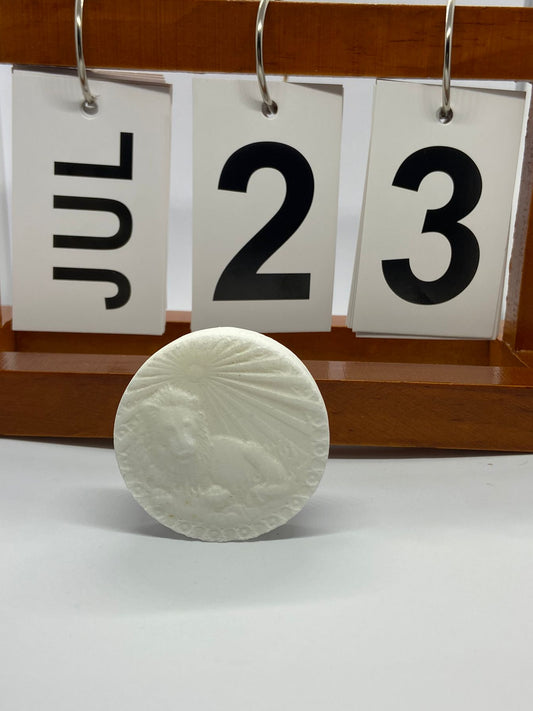 White jade Leo