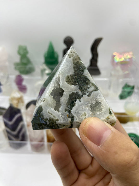 Moss Agate Pyramid (5cm*5cm)
